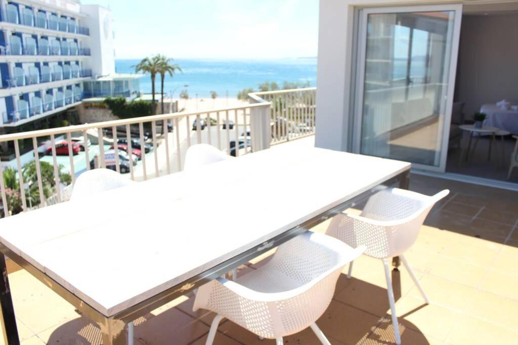 Beautiful Loft, Huge Sunny Terrace, View Over The Beach And Sea Rosas Exterior foto