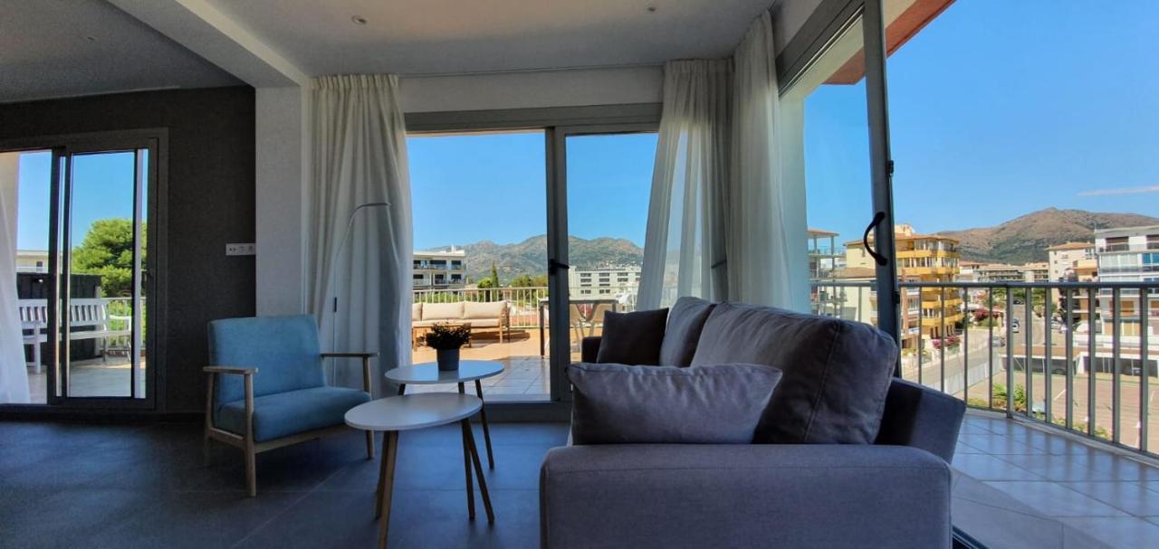 Beautiful Loft, Huge Sunny Terrace, View Over The Beach And Sea Rosas Exterior foto