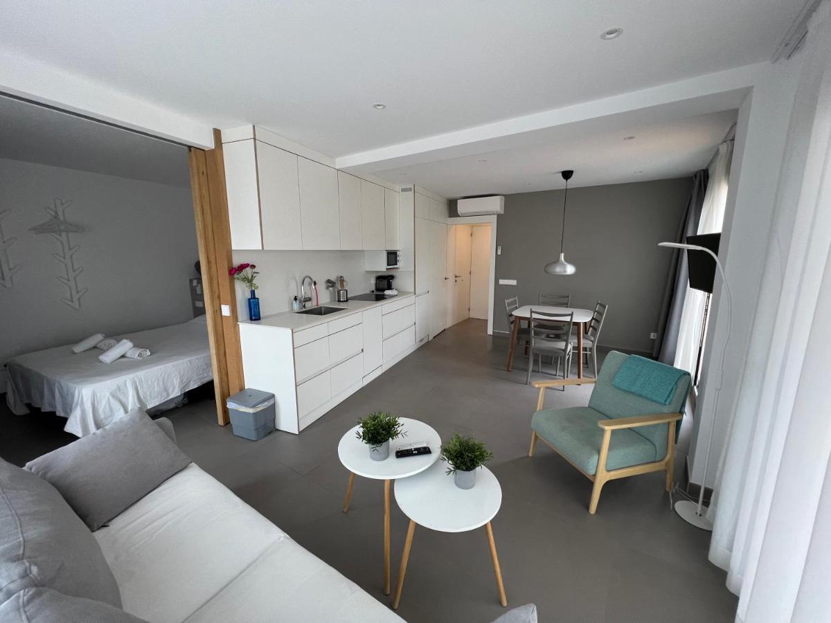 Beautiful Loft, Huge Sunny Terrace, View Over The Beach And Sea Rosas Exterior foto